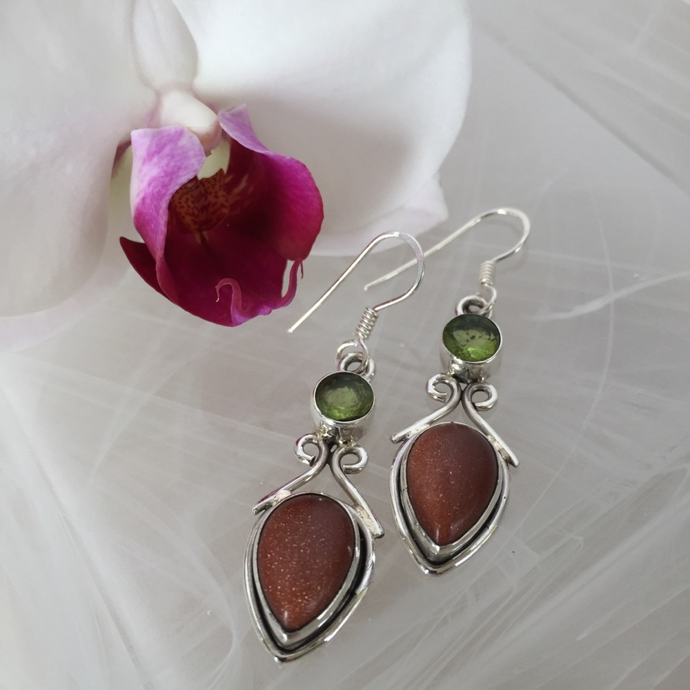 .925 Sterling Silver Earrings Goldstone & Peridot - Picture 6 of 8